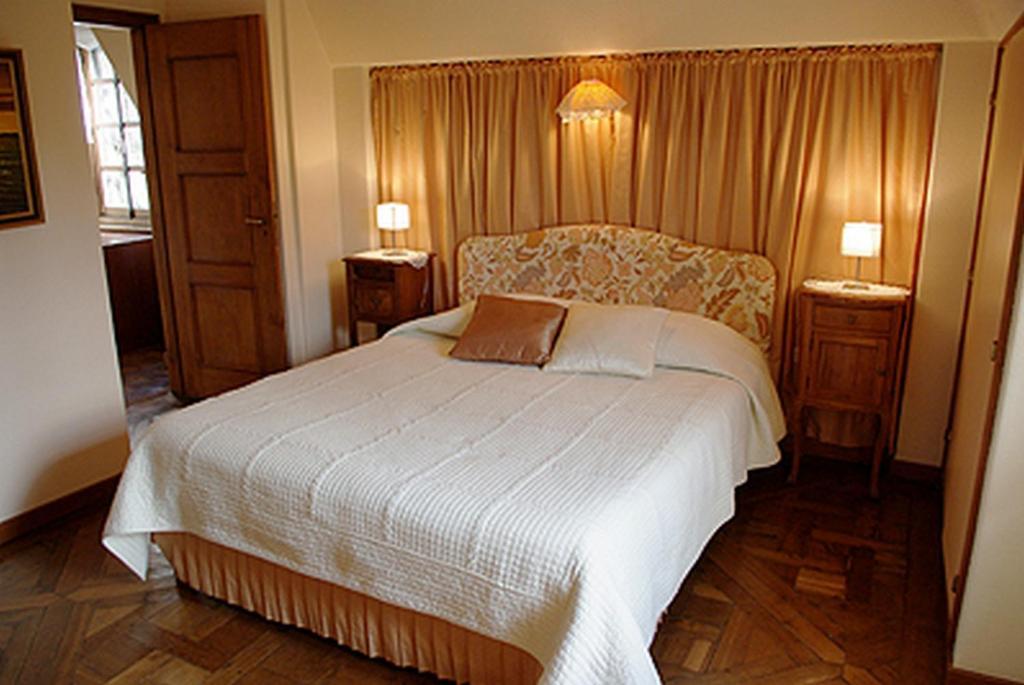 Bed and Breakfast Le Logis D'Arniere Saint Cyr-sous-Dourdan Habitación foto